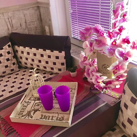 Cozy Luxury Top Centre