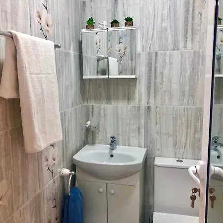 Cozy Luxury Top Centre Apartment